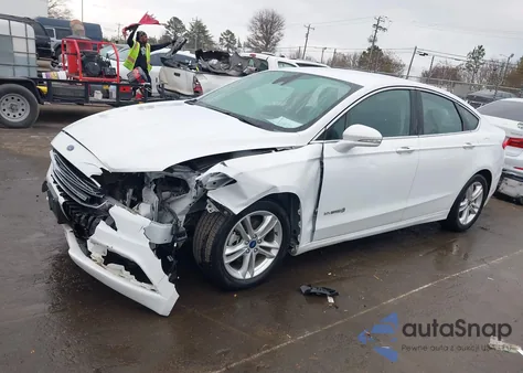 2018 Ford Fusion Hybrid Se z USA, uszkodzony, nr VIN 3FA6P0LU3JR171708